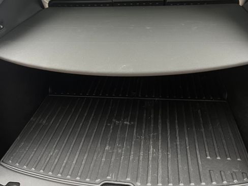 Used 2026 Tesla Model Y Long Range image 11