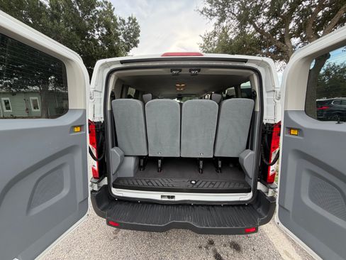 Used 2018 Ford Transit 350 XLT RWD image 10