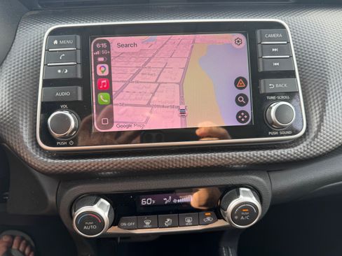 Used 2018 Nissan Kicks SV FWD image 10