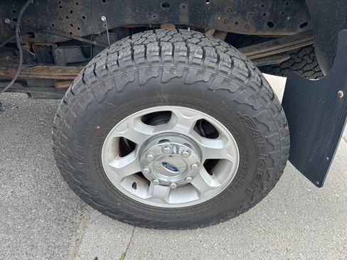 Used 2016 Ford F250 XL w/ XL Appearance Package AWD/4WD image 9