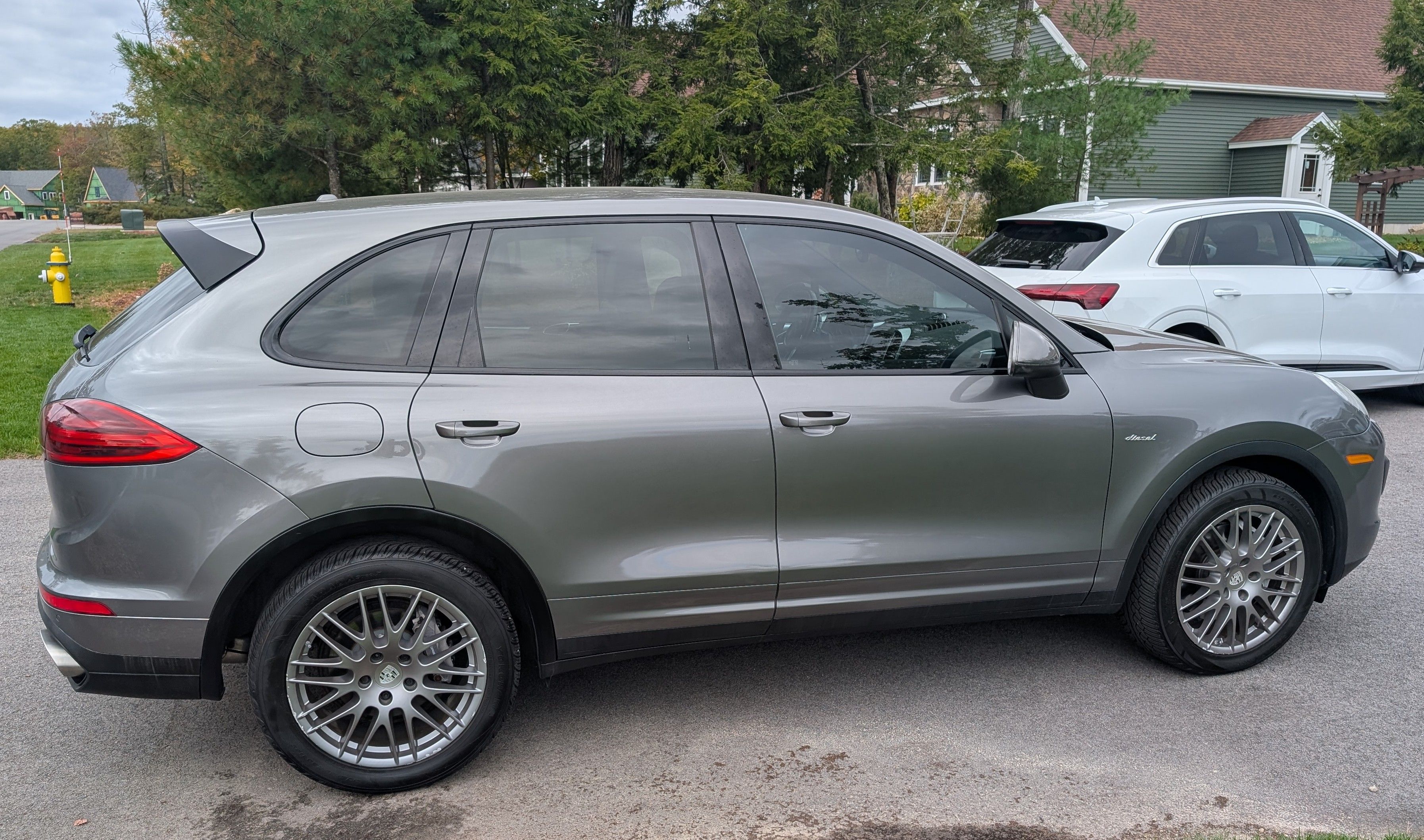Used 2015 Porsche Cayenne Diesel AWD/4WD image 5