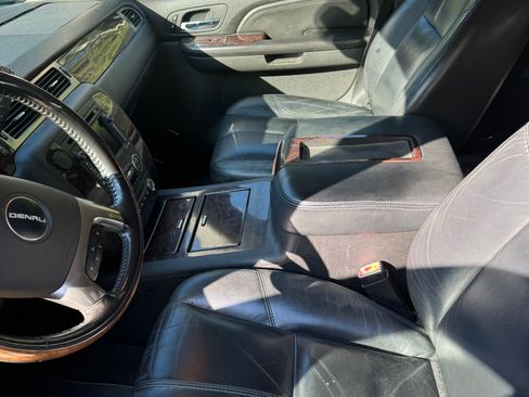 Used 2007 GMC Yukon XL Denali AWD/4WD image 13
