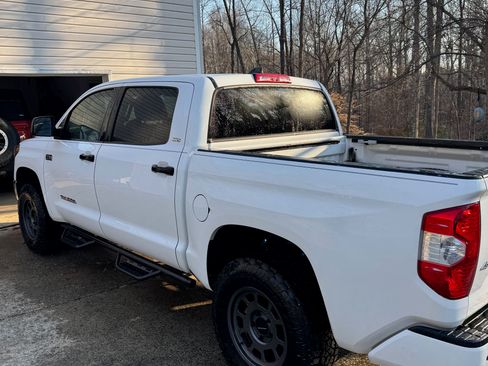 Used 2021 Toyota Tundra SR5 image 6