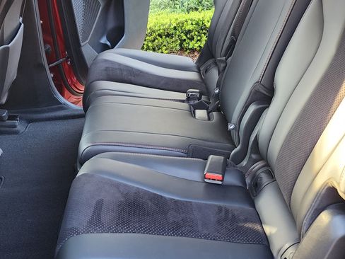 Used 2022 Acura MDX A-Spec image 11