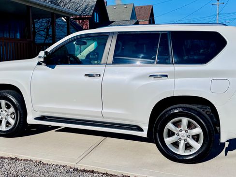 Used 2010 Lexus GX 460 image 4
