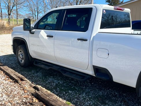 Used 2024 Chevrolet Silverado 2500 W/T w/ WT Convenience Package image 2