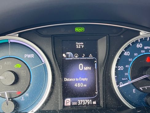 Used 2015 Toyota Camry XLE w/ Moonroof Package image 23