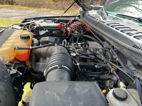 Used 2018 Ford F150 Platinum w/ Equipment Group 701A Luxury image 27