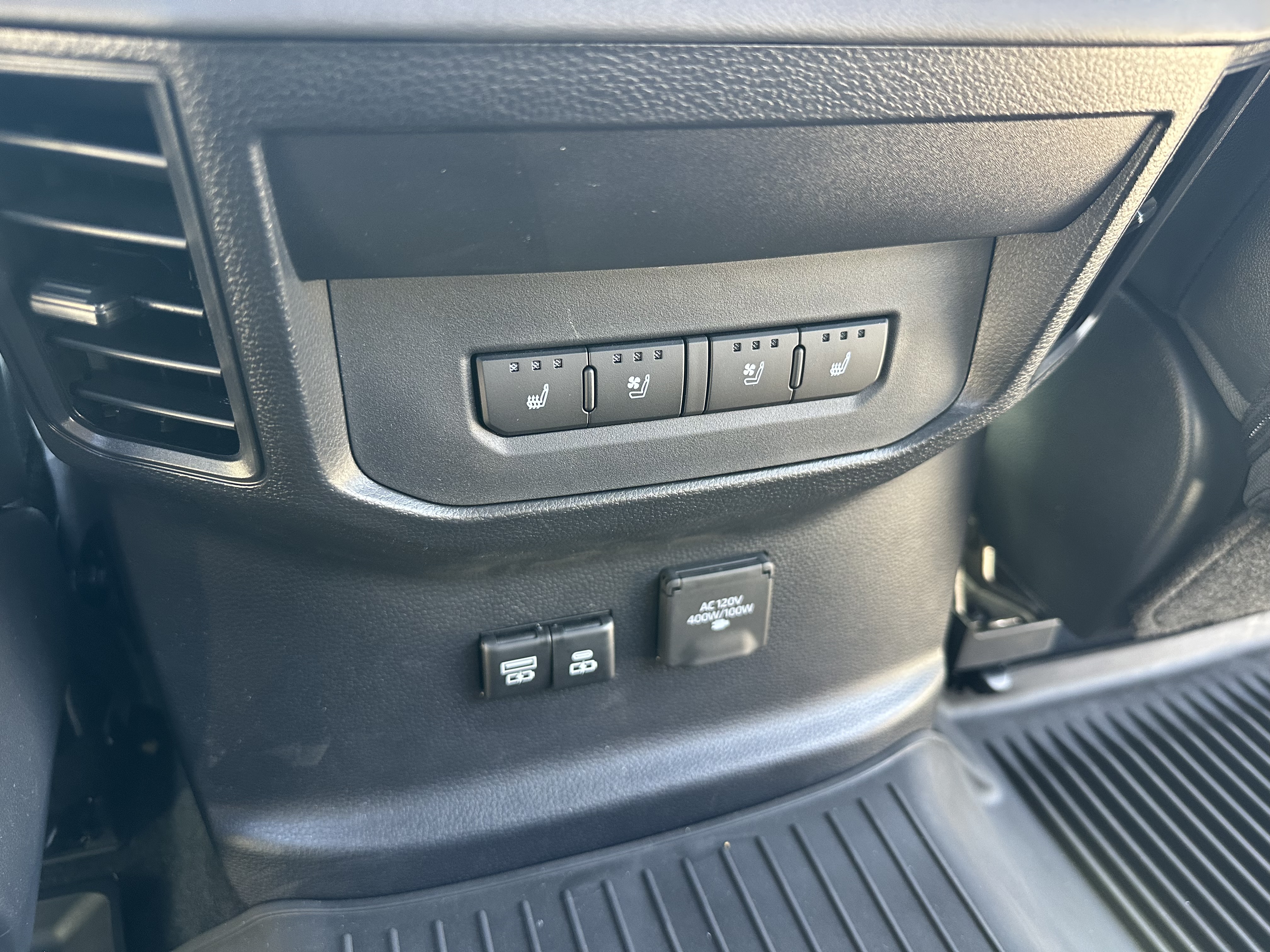 Used 2026 Toyota Tundra Platinum w/ TRD Off-Road Package AWD/4WD image 15