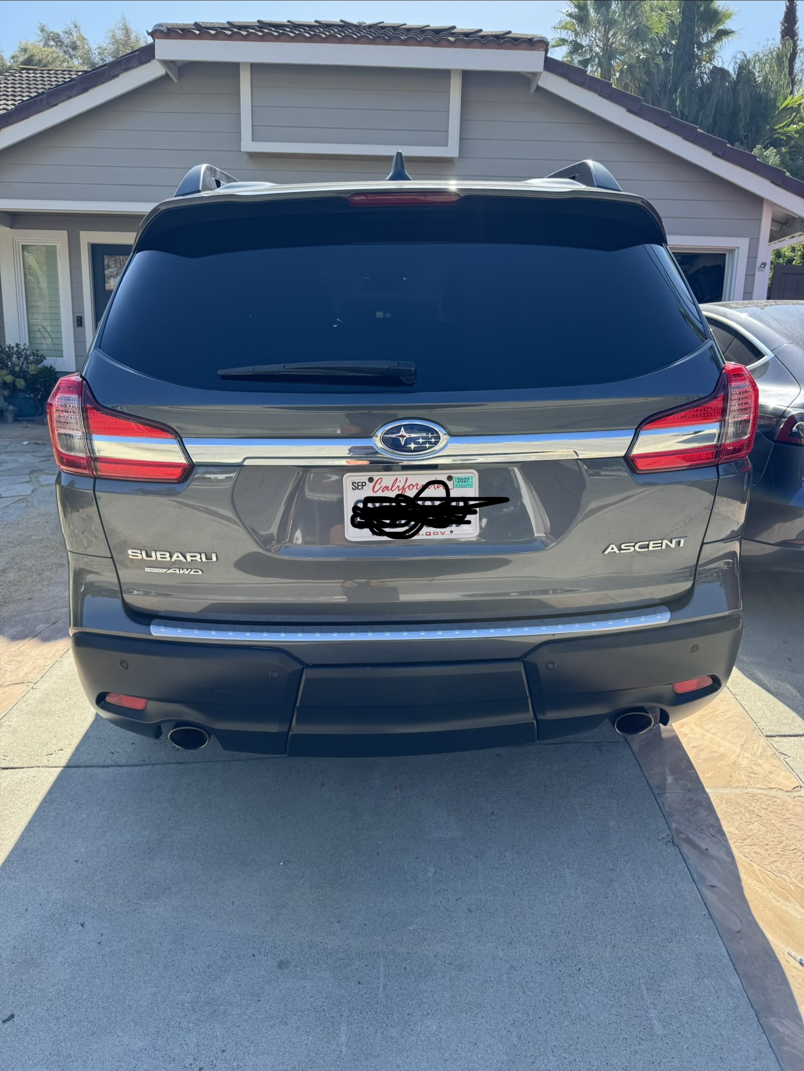 Used 2021 Subaru Ascent Premium w/ Convenience Package AWD/4WD image 2