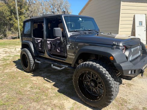 Used 2017 Jeep Wrangler Unlimited Sport w/ Quick Order Package 24S image 16