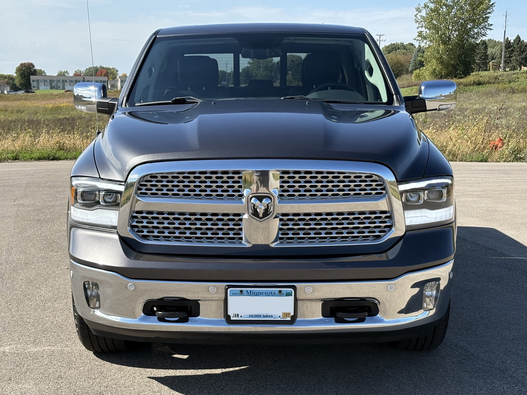 Used 2017 RAM 1500 Laramie w/ Convenience Group AWD/4WD image 2