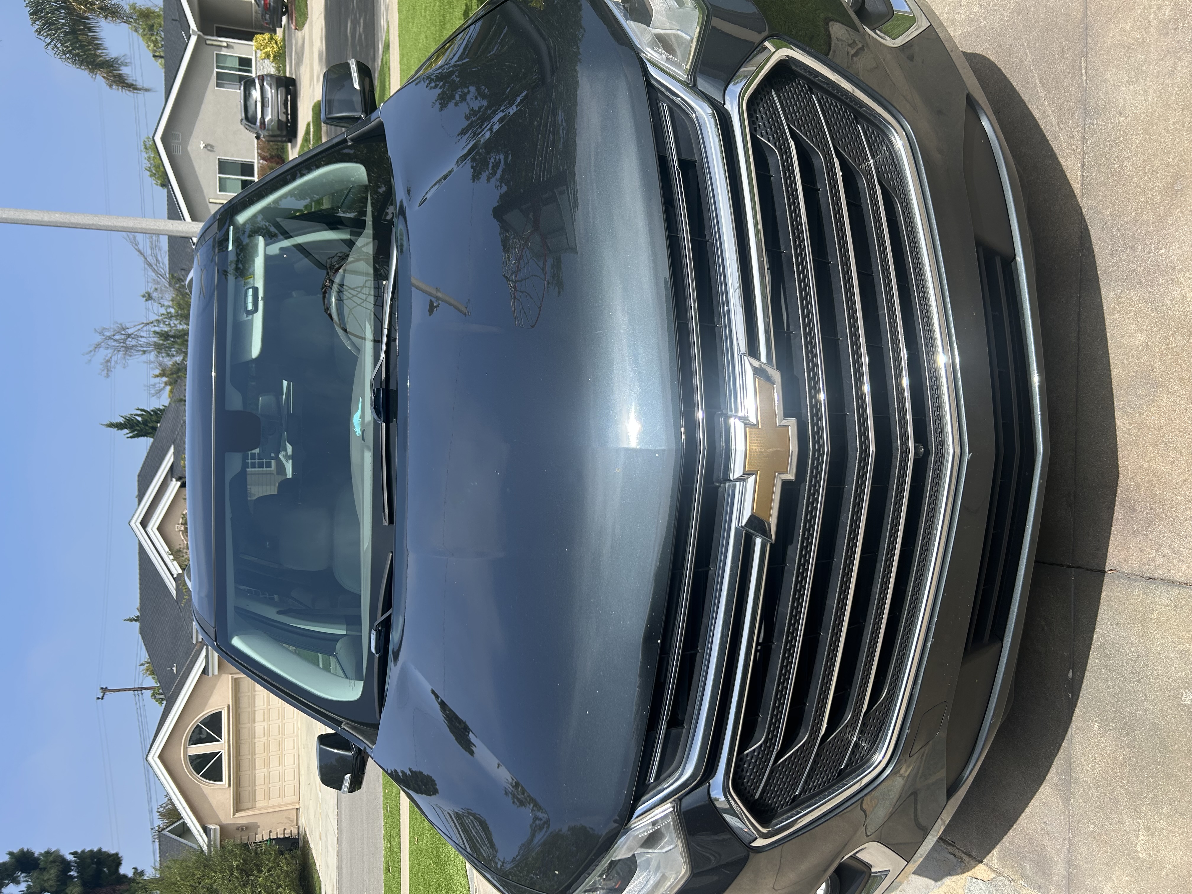 Used 2018 Chevrolet Traverse Premier FWD image 1