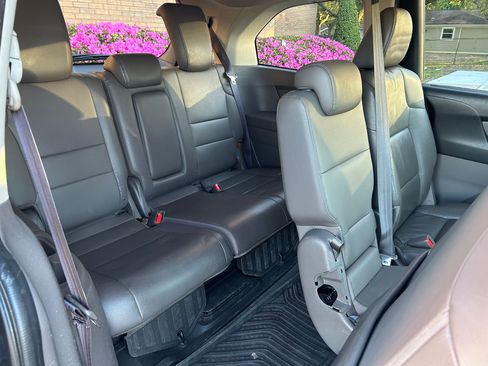 Used 2011 Honda Odyssey Touring image 25