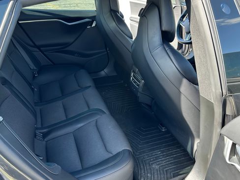 Used 2018 Tesla Model S 75D image 30