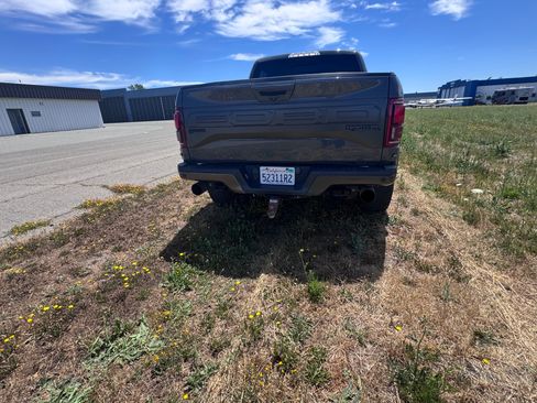 Used 2018 Ford F150 Raptor w/ Equipment Group 802A Luxury AWD/4WD image 6