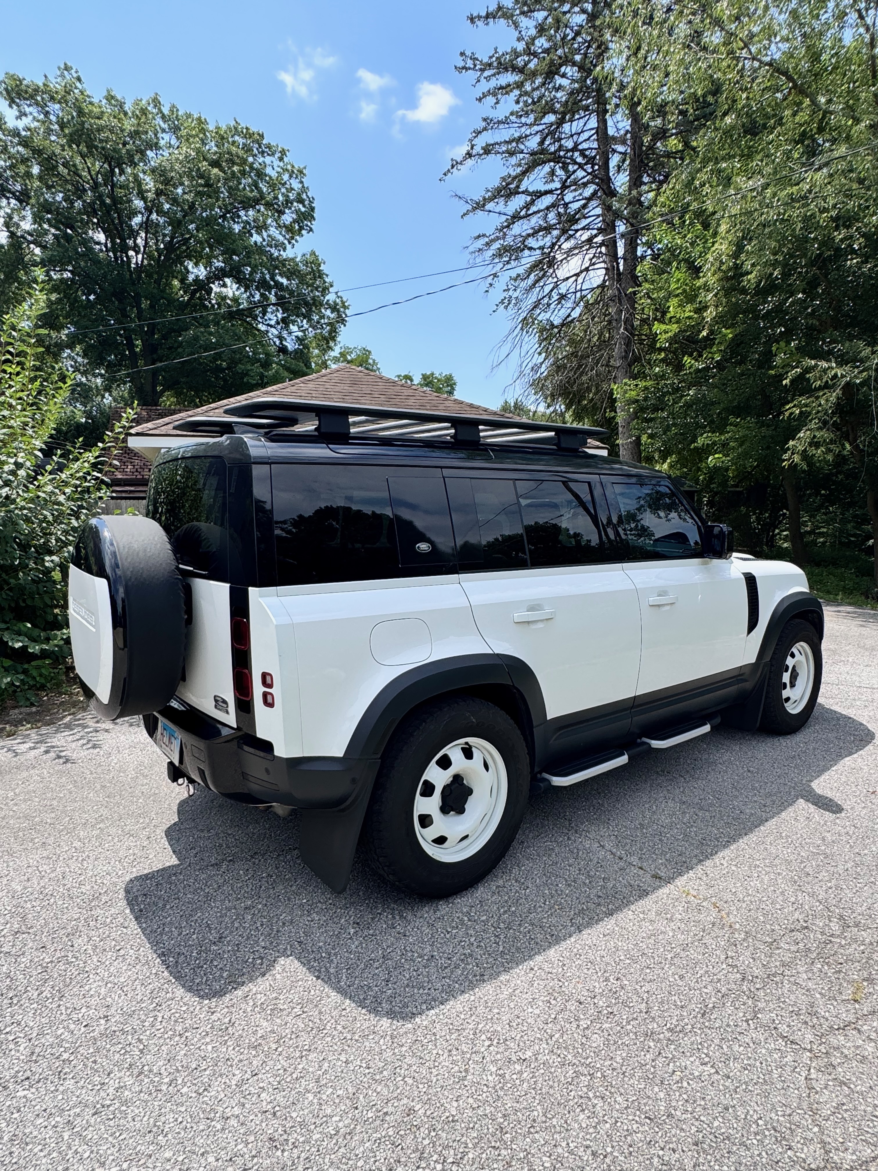 Used 2023 Land Rover Defender 110 S AWD/4WD image 6