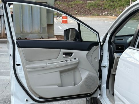 Used 2013 Subaru Crosstrek 2.0i Premium image 18