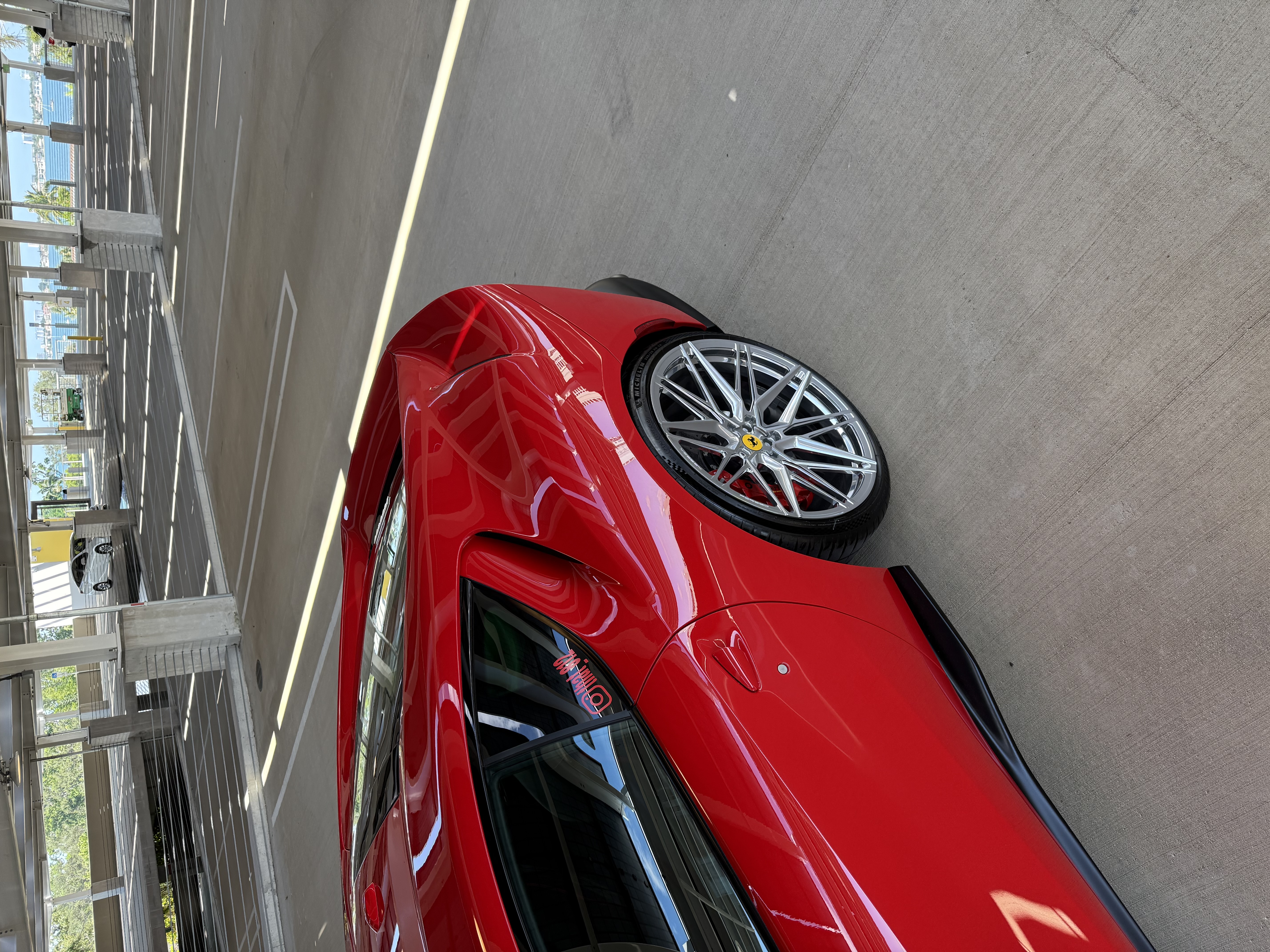 Used 2019 Ferrari 812 Superfast RWD image 4