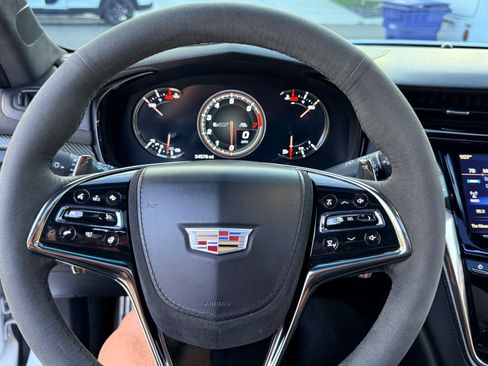 Used 2017 Cadillac CTS V w/ Luxury Package RWD image 19