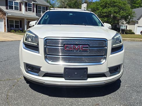 Used 2013 GMC Acadia Denali image 2