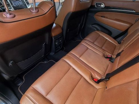 Used 2011 Jeep Grand Cherokee Overland Summit image 15