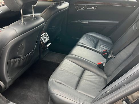 Used 2007 Mercedes-Benz S 550 image 11