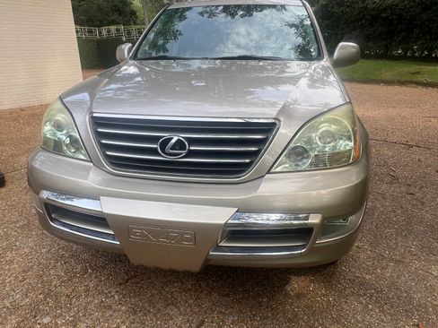 Used 2004 Lexus GX 470 AWD/4WD image 2