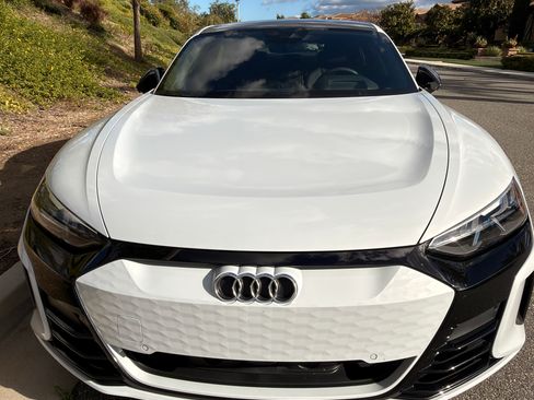 Used 2024 Audi RS e-tron GT image 4