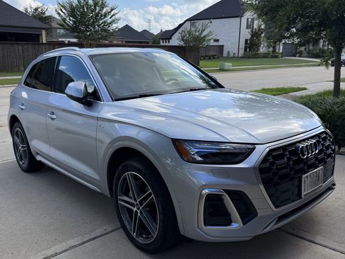 Used 2021 Audi Q5 e Prestige w/ Prestige Package AWD/4WD image 12