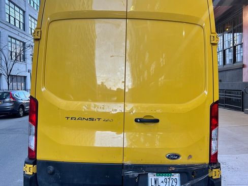 Used 2019 Ford Transit 250 148 High Roof Extended RWD image 10