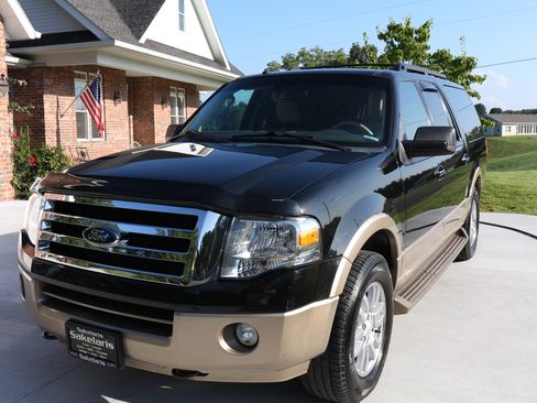 Used 2014 Ford Expedition EL XLT w/ Equipment Group 202A image 2