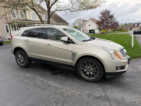 Used 2016 Cadillac SRX Premium AWD/4WD image 1