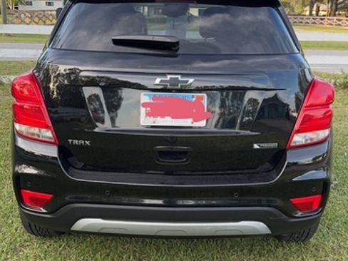 Used 2018 Chevrolet Trax Premier w/ Midnight Edition image 4