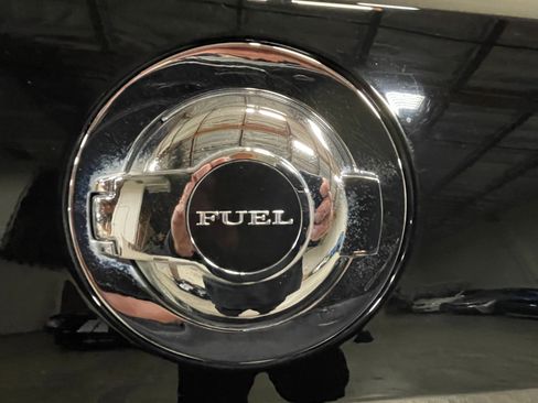 Used 2012 Dodge Challenger SRT8 w/ Premium Sound Group image 15