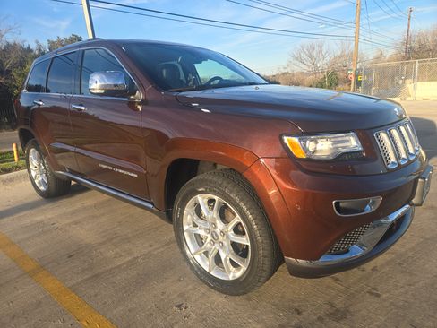 Used 2015 Jeep Grand Cherokee Summit image 1