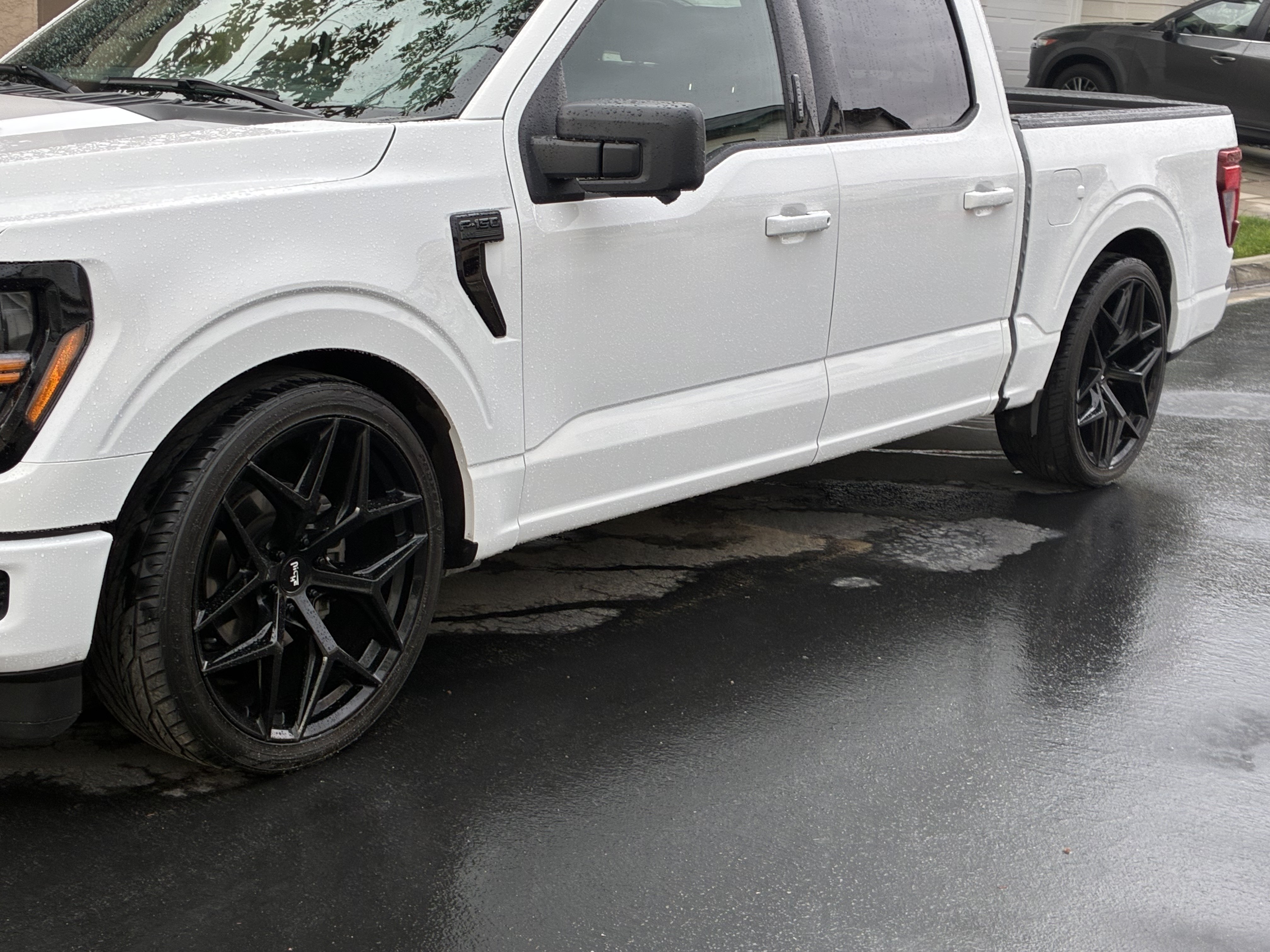 Used 2024 Ford F150 XLT w/ XLT Black Appearance Package RWD image 1
