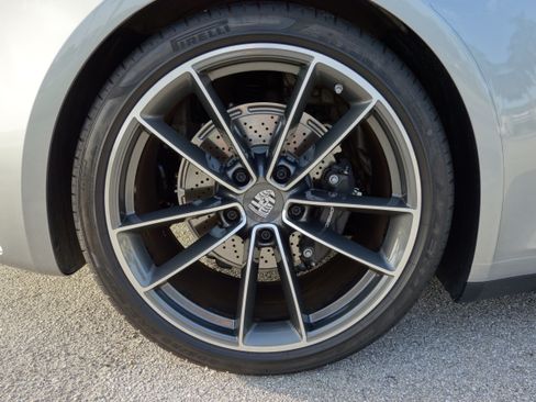 Used 2023 Porsche 911 Carrera image 16