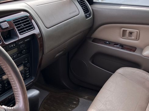 Used 2001 Toyota 4Runner Limited image 8