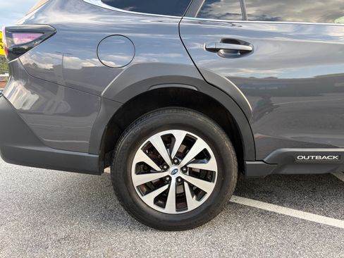 Used 2023 Subaru Outback Premium AWD/4WD image 2