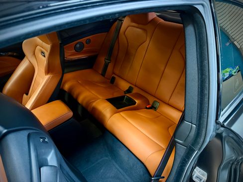 Used 2019 BMW M4 Coupe w/ Competition Package image 19