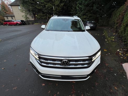 Used 2021 Volkswagen Atlas SEL R-Line image 11