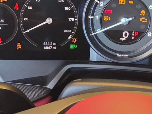 Used 2024 Porsche 911 Carrera image 12