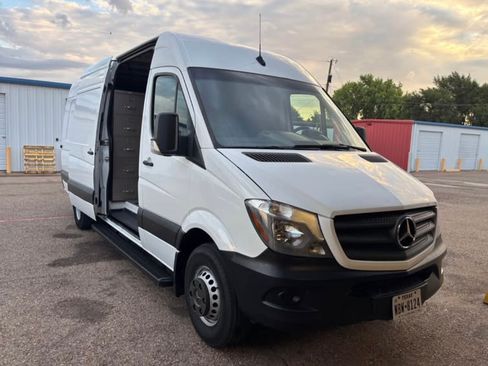 Used 2017 Mercedes-Benz Sprinter 3500 image 2