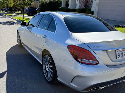 Used 2016 Mercedes-Benz C 300 Sedan image 2