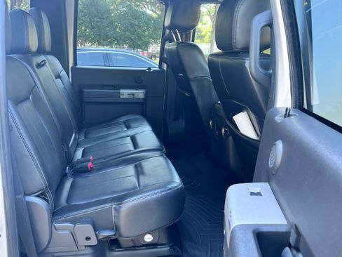 Used 2016 Ford F350 Lariat w/ Lariat Interior Package image 5