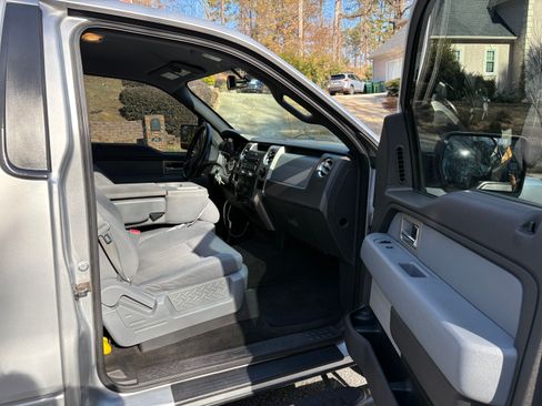 Used 2011 Ford F150 XLT w/ XLT Convenience Pkg image 10