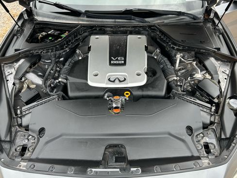 Used 2014 INFINITI Q50 w/ Deluxe Touring Package RWD image 9