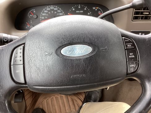 Used 2003 Ford F350 XLT image 13