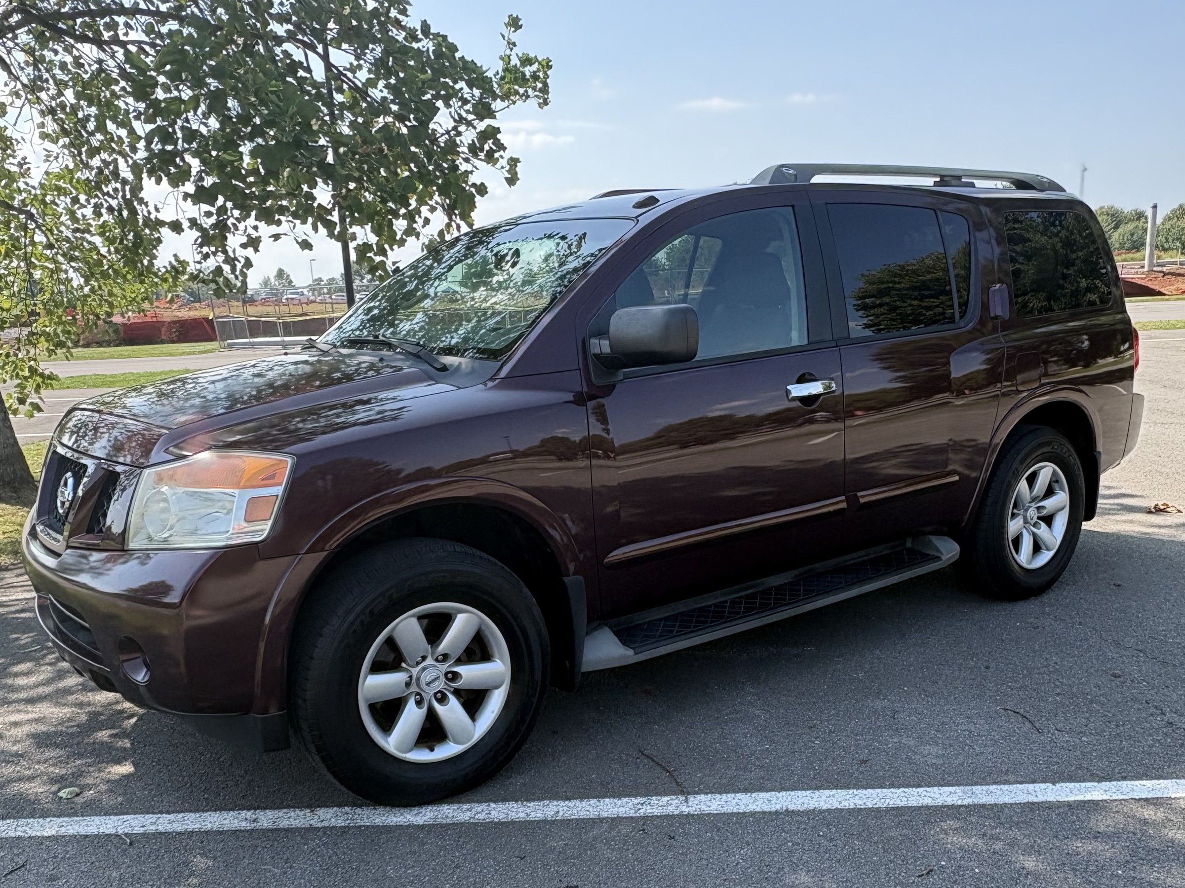 Used 2015 Nissan Armada SV AWD/4WD image 1